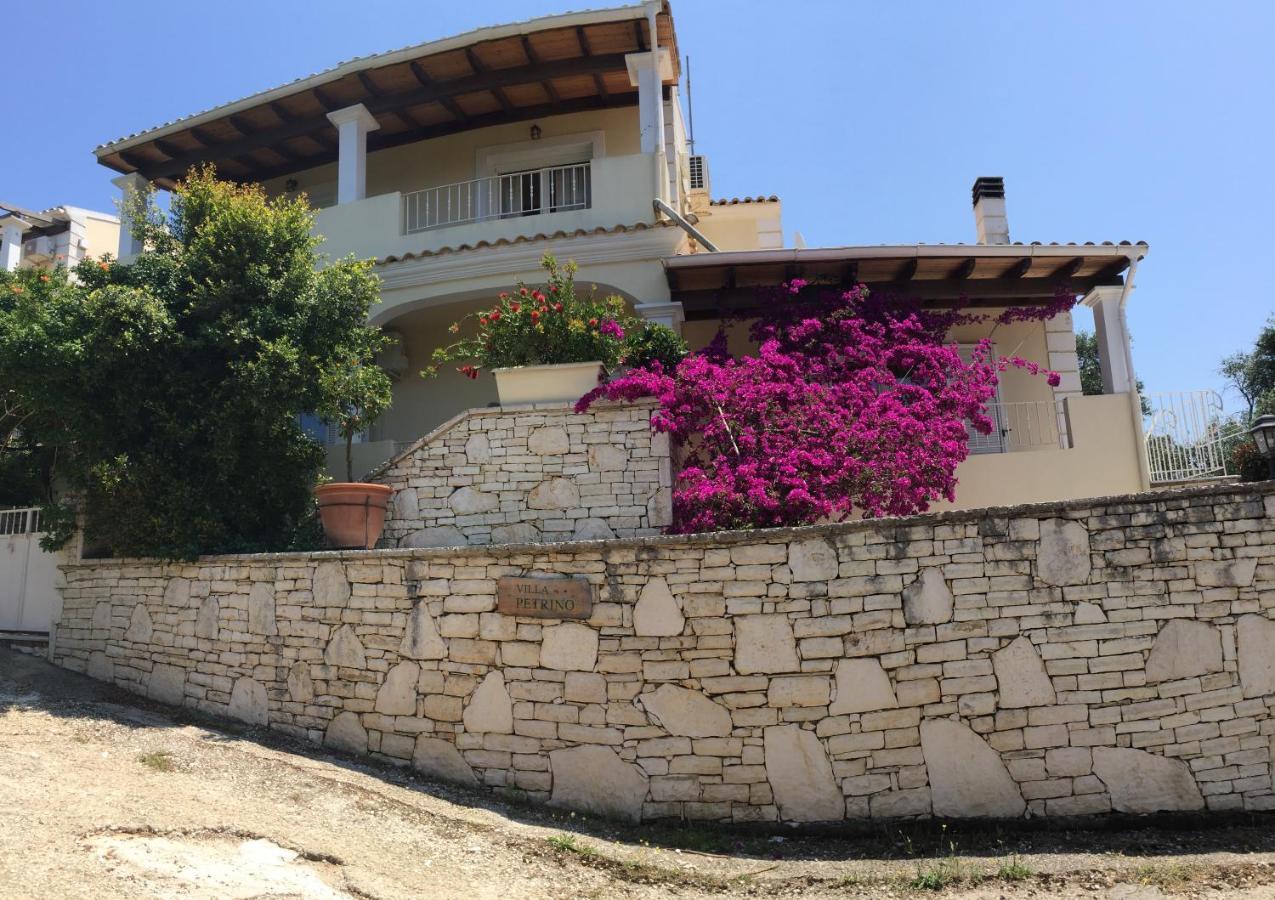Villa Petrino - Central Flat Location Within Kassiopi. Sleeps 8 Eksteriør billede