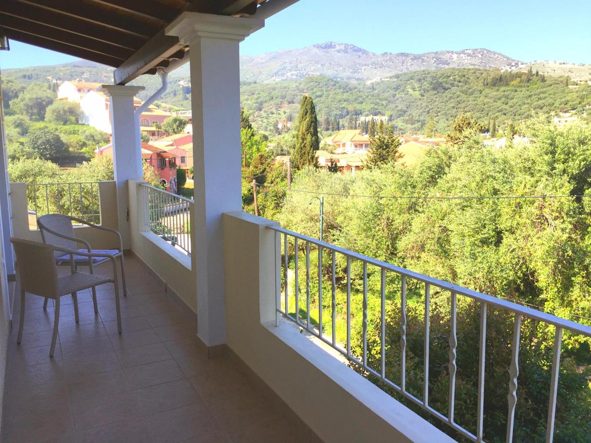 Villa Petrino - Central Flat Location Within Kassiopi. Sleeps 8 Eksteriør billede
